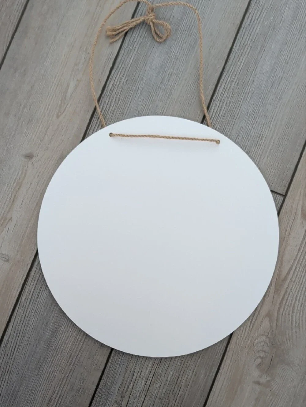 N/A round hanging